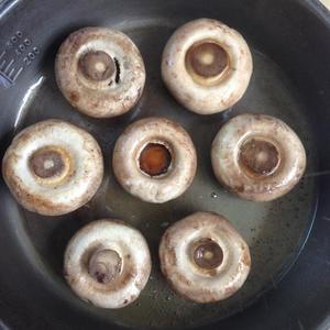 香煎蘑菇的做法 步骤1