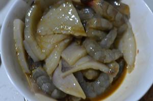 海鲜蘑菇豆腐煲的做法 步骤2