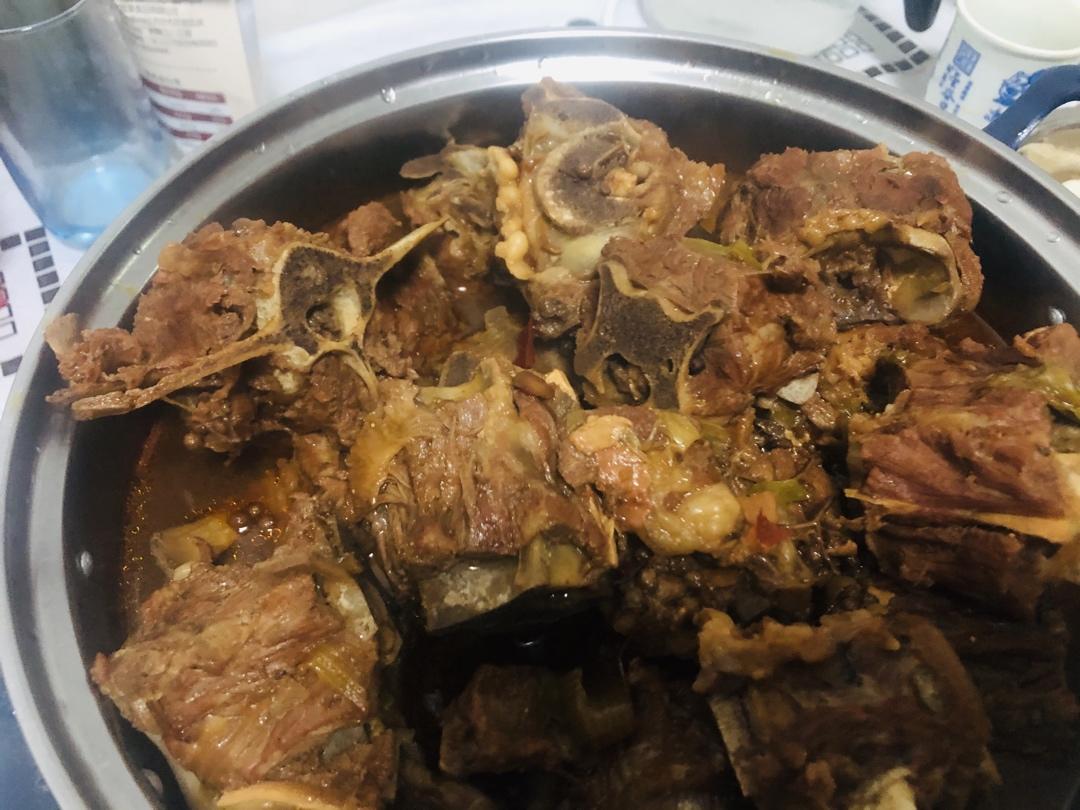 堂妈教你做红汤羊蝎子火锅