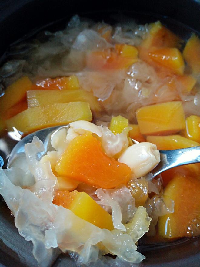 冰糖莲子百合银耳木瓜汤的做法