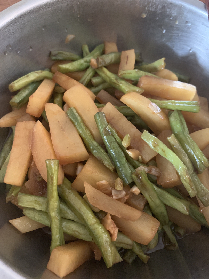 豆角烧土豆——全素，省油版，不需要刀工的下饭菜