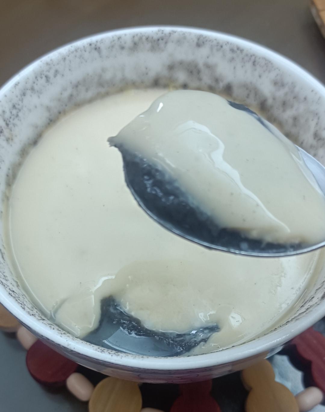 芝麻糊炖奶（芝麻糊粉简易版）