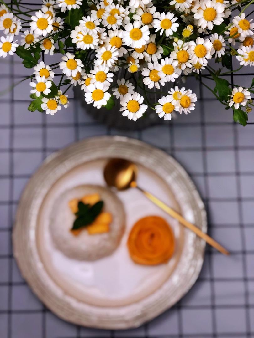 椰浆芒果糯米饭（附芒果玫瑰花做法）