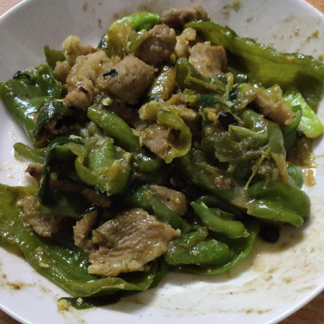 厨师长教你：“小炒肉”的家常做法，油香四溢，下饭一绝