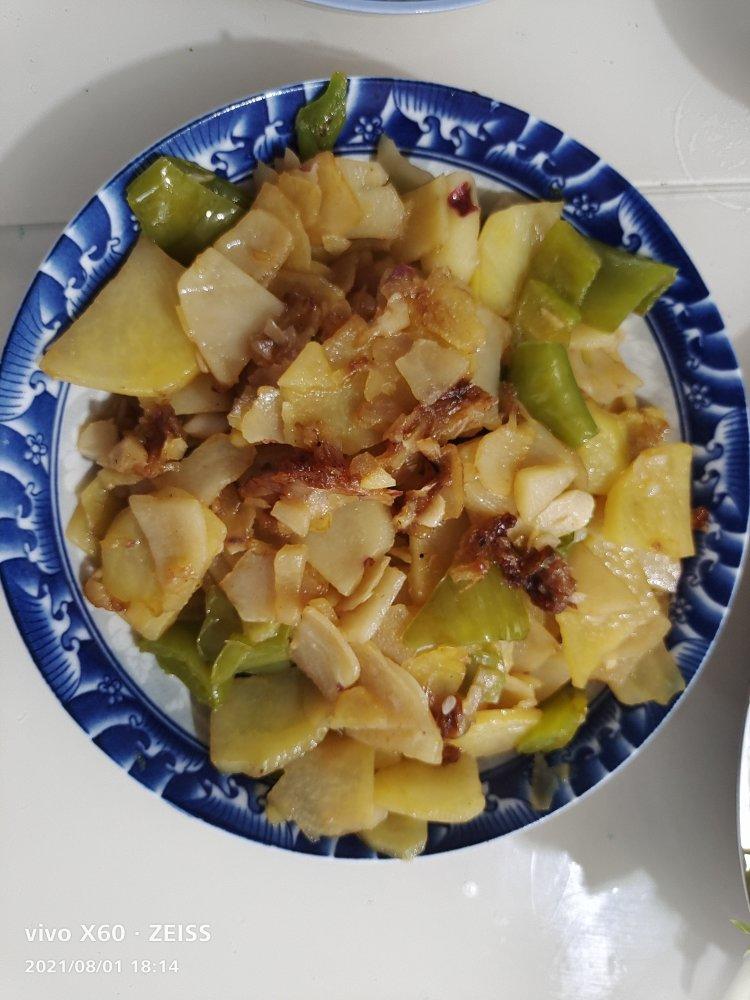青椒番茄土豆片