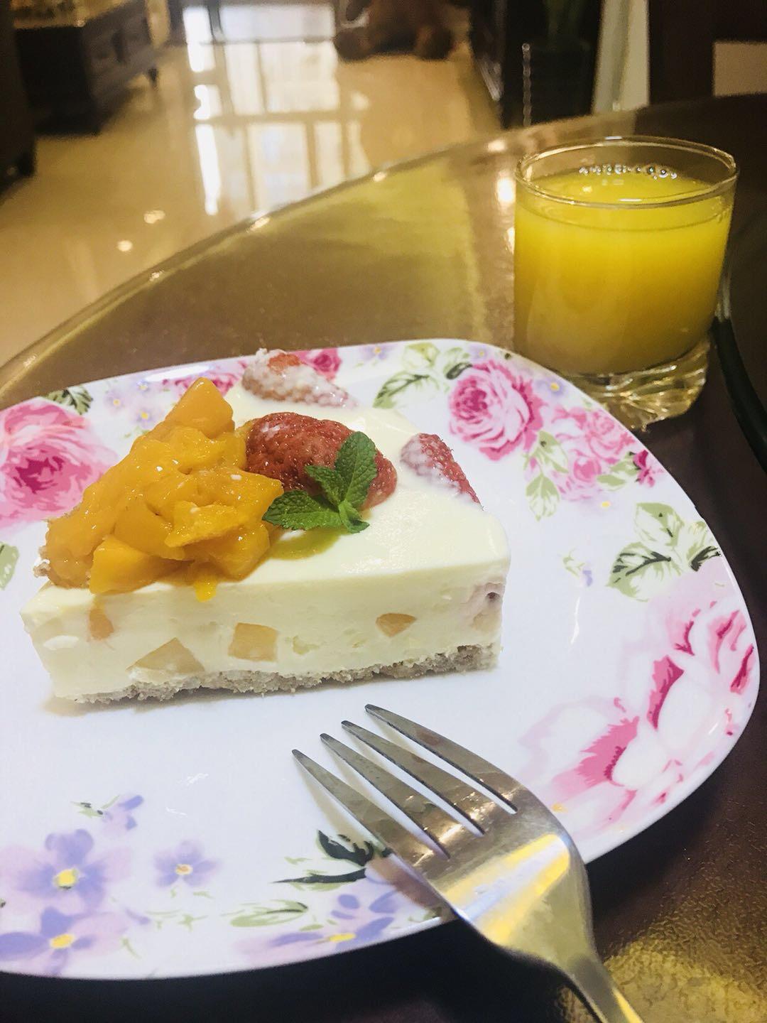 超简单的草莓芝士蛋糕