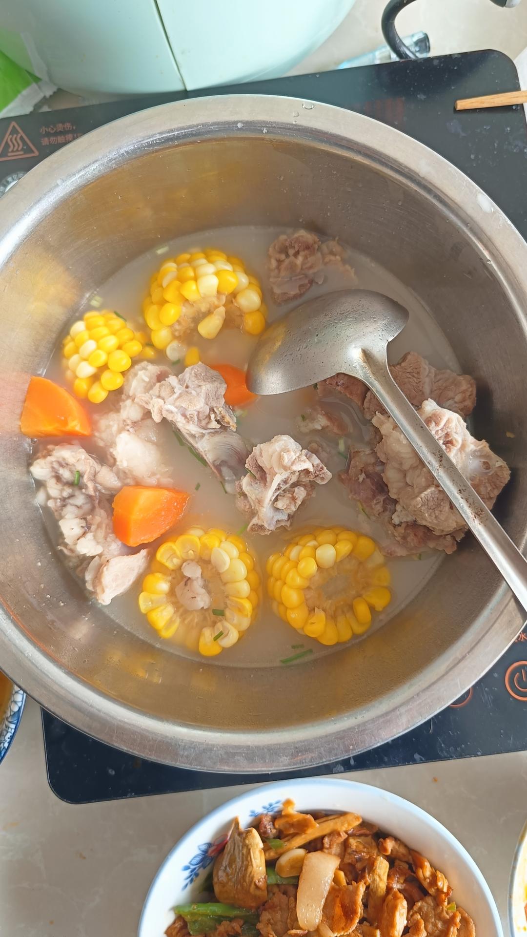 玉米排骨汤