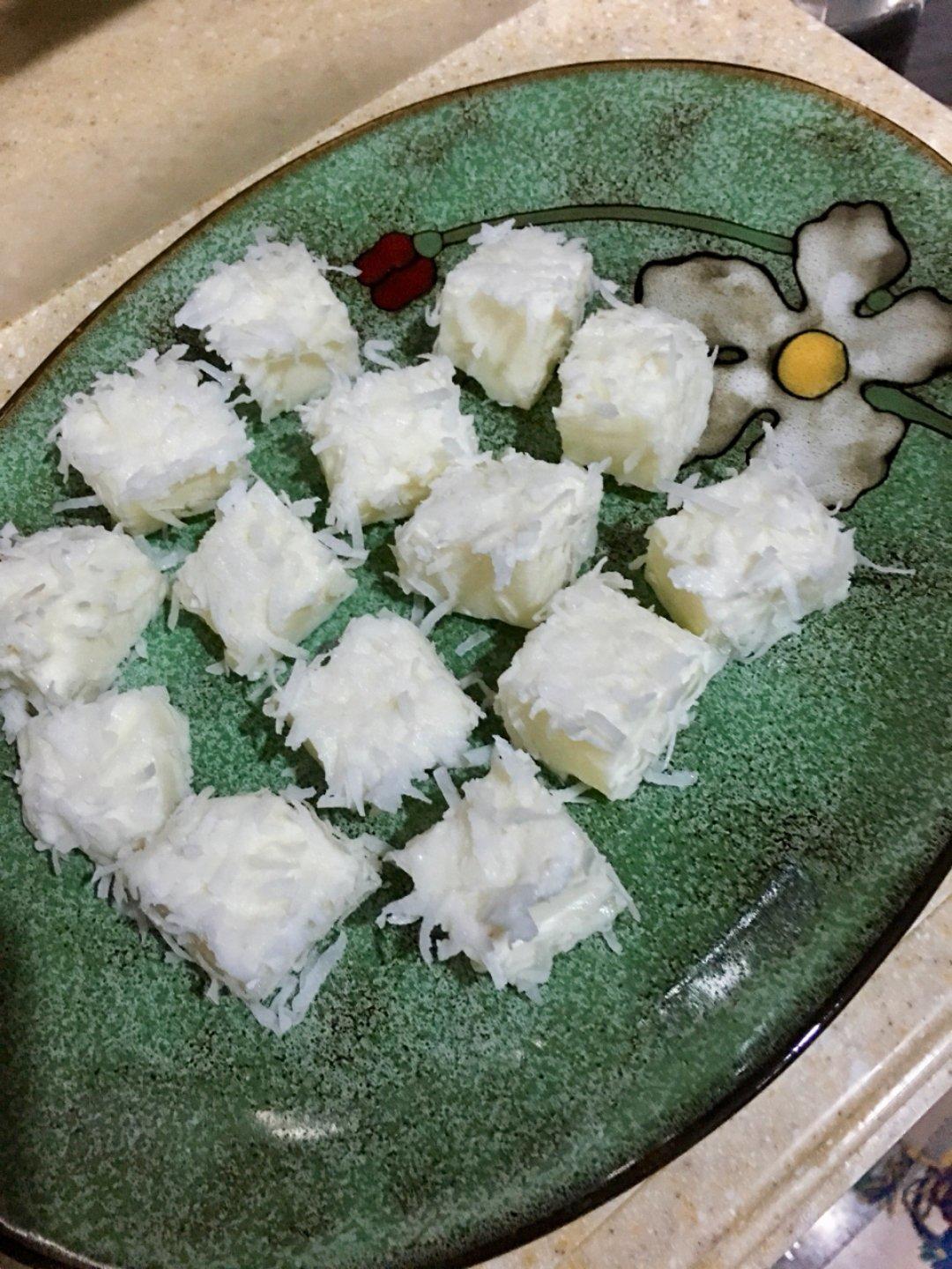 完胜85度C牛奶椰丝小方