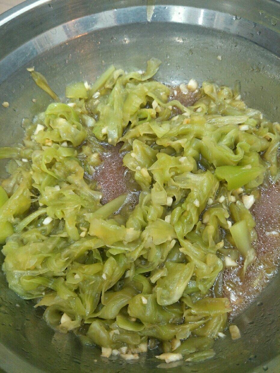 清凉爽脆的炝拌青笋