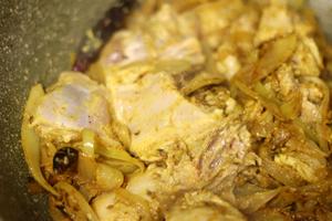 【日杂料理】绿豆蔻鸡肉咖喱Cardamon Chicken Curry with Caramelized Butter的做法 步骤9