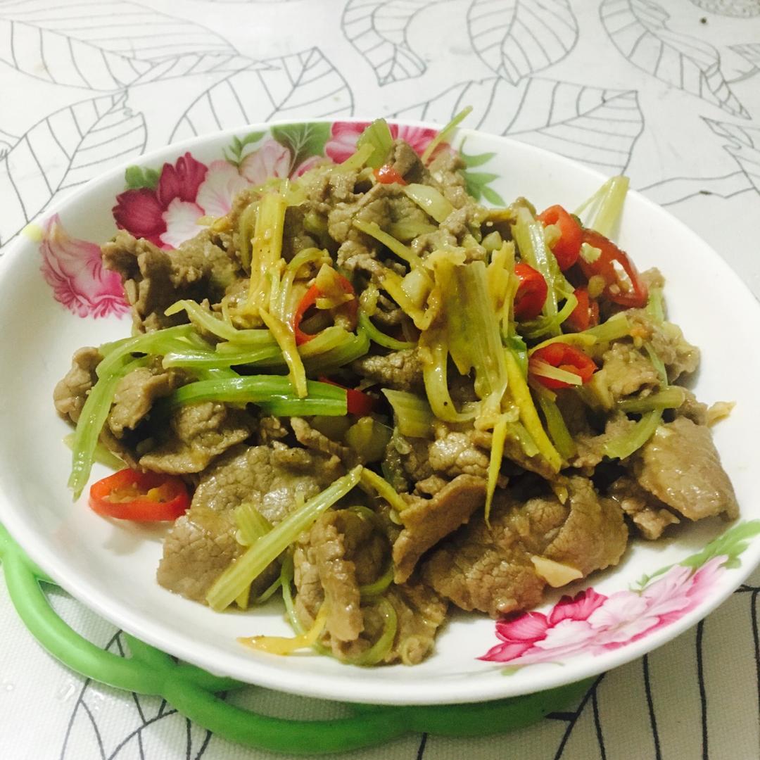 香辣芹菜牛肉
