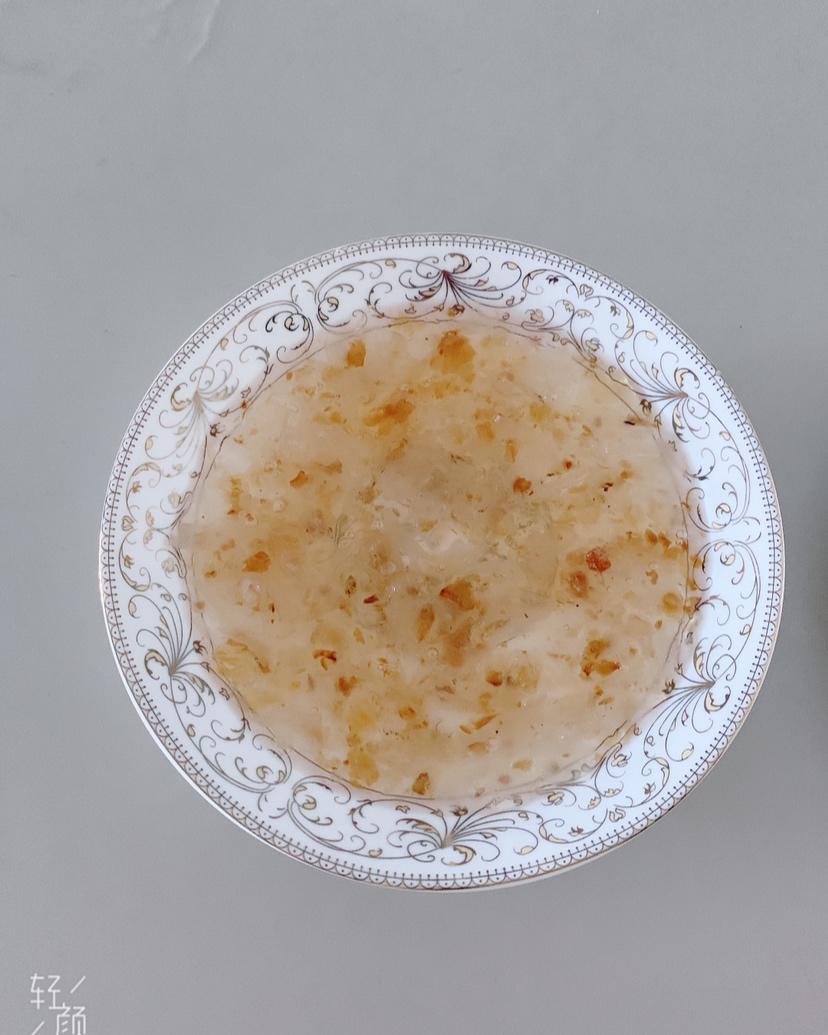 桃胶炖银耳