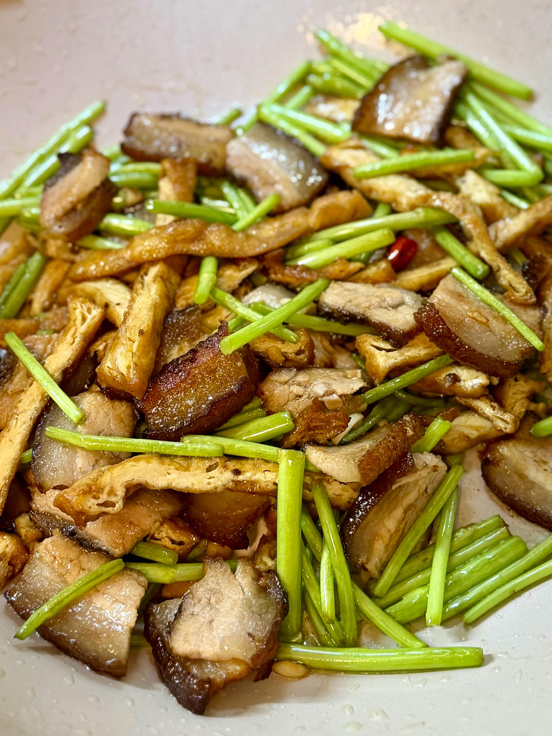 超级好吃的芦蒿炒肉