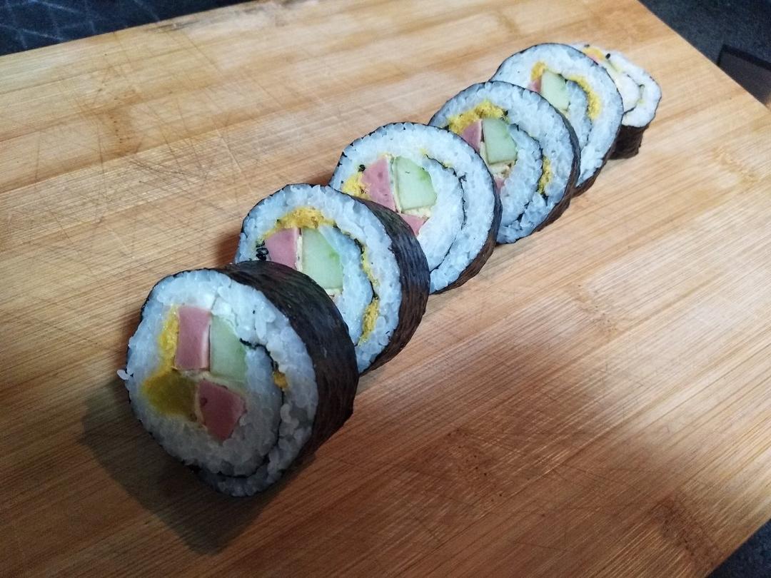 紫菜卷寿司