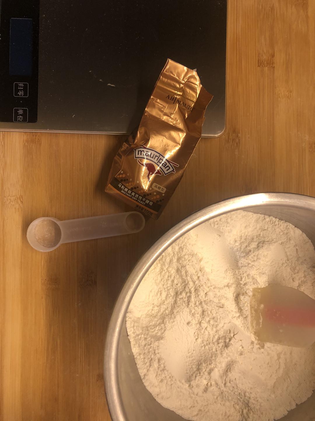 纯奶手撕吐司的做法 步骤1