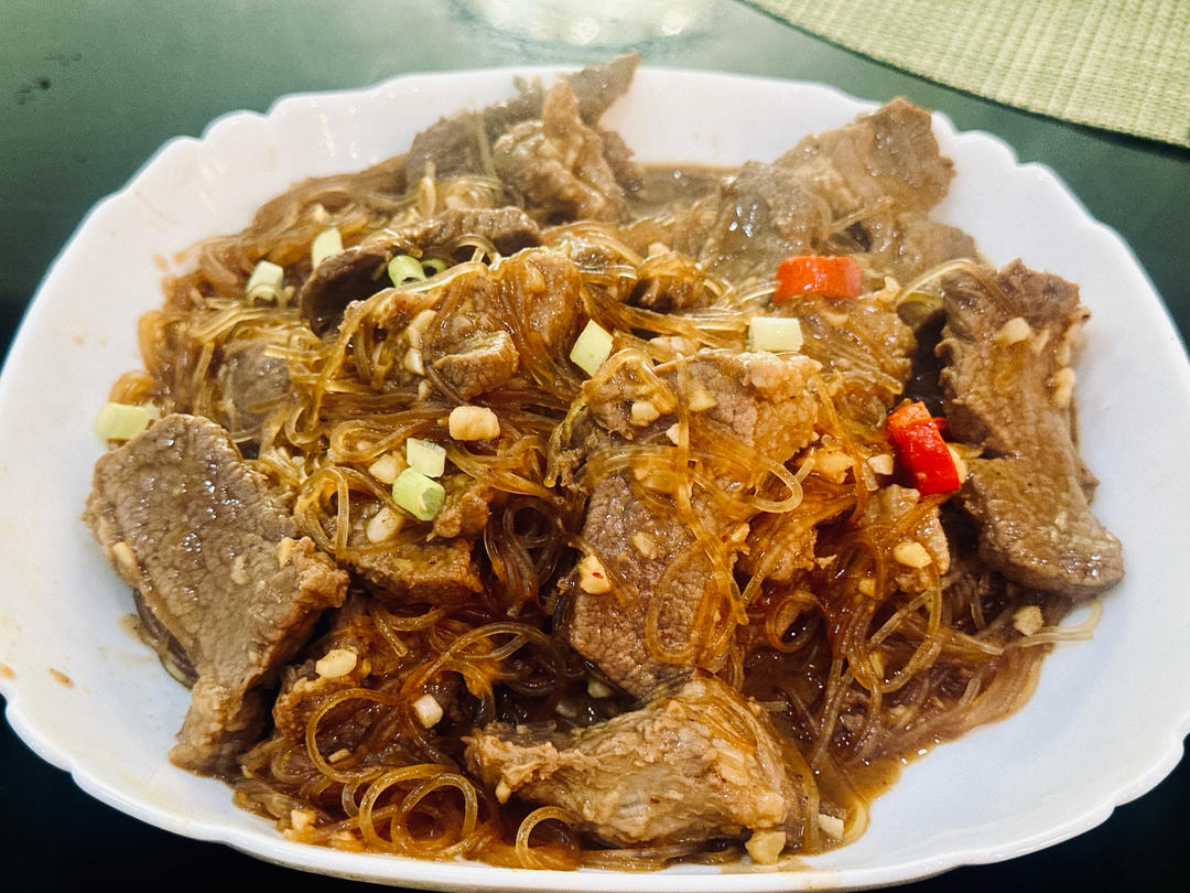 沙茶牛肉粉丝煲
