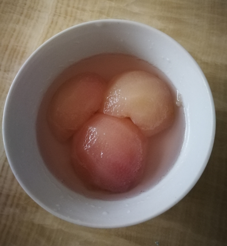 粉红桃子罐头的做法
