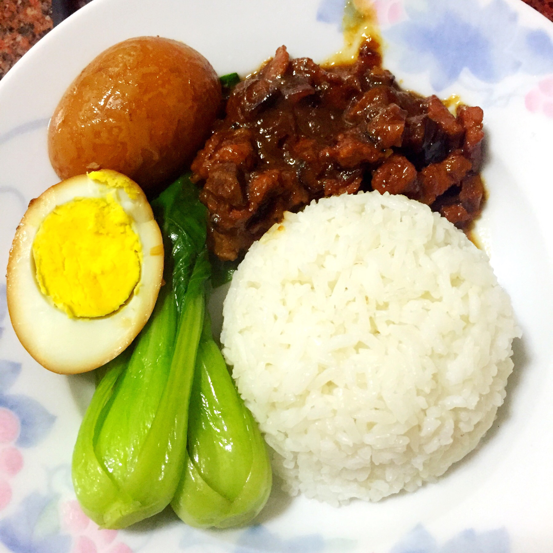 洋葱酥卤肉饭