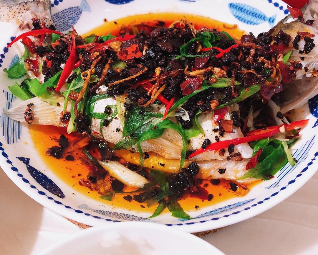 豆豉辣酱蒸鱼的做法