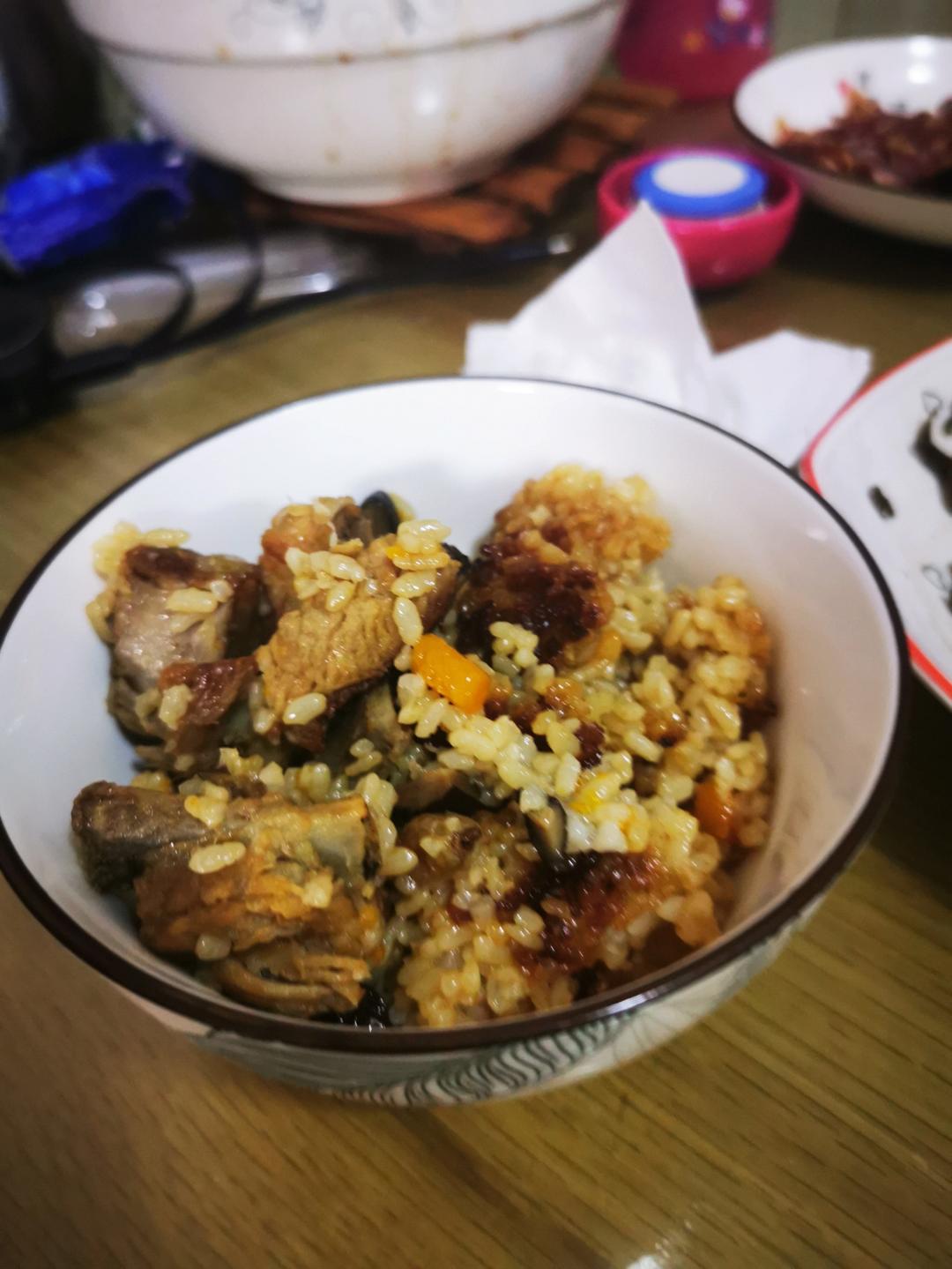 喷香排骨焖饭（爆好吃）