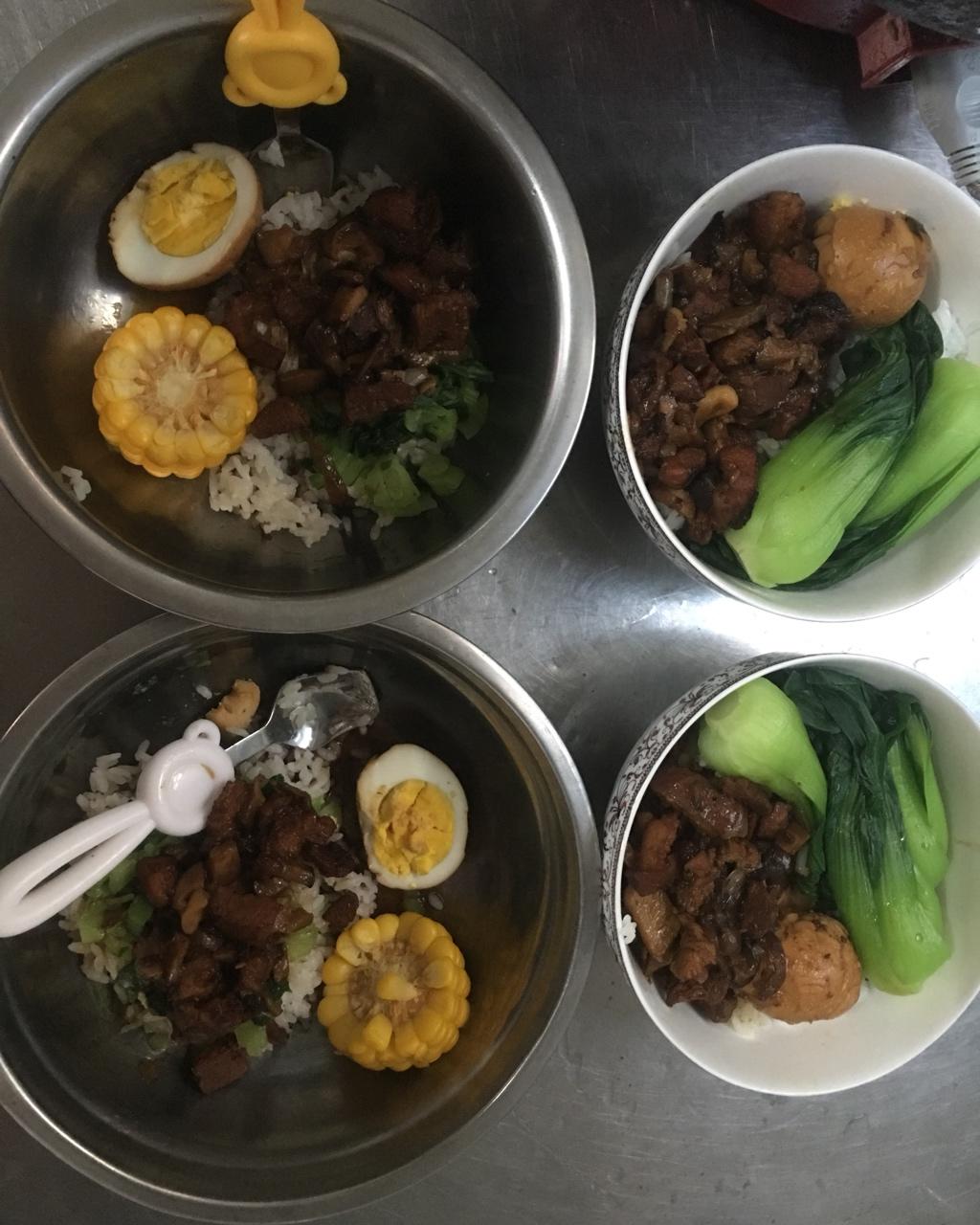 洋葱酥卤肉饭