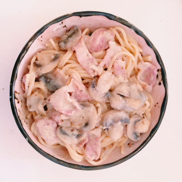 白汁蘑菇培根意粉