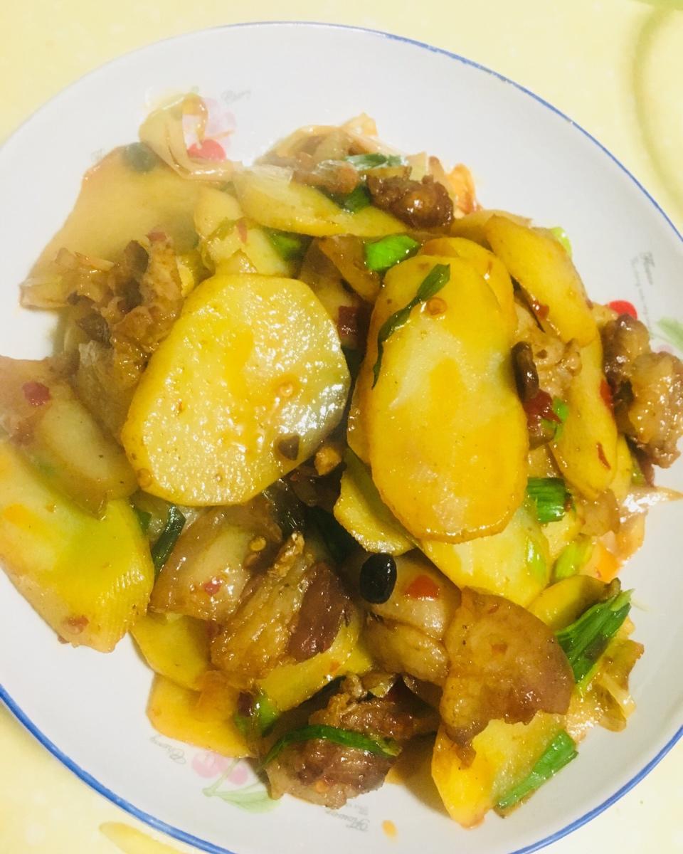 土豆回锅肉