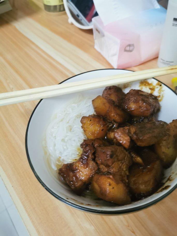 红烧肉炖土豆