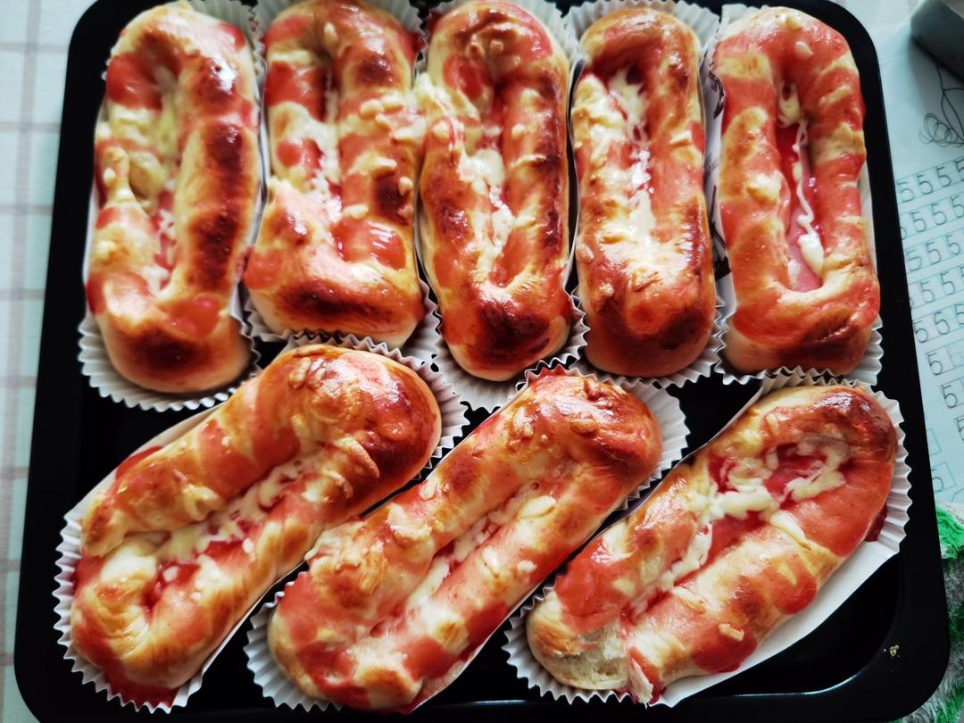 一个面团撑起一家店的台式面包—香肠面包