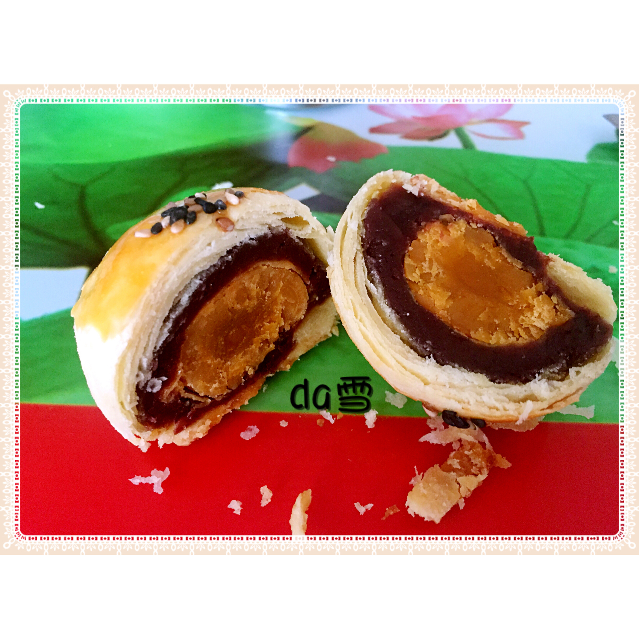 蛋黄酥 Danhuangsu