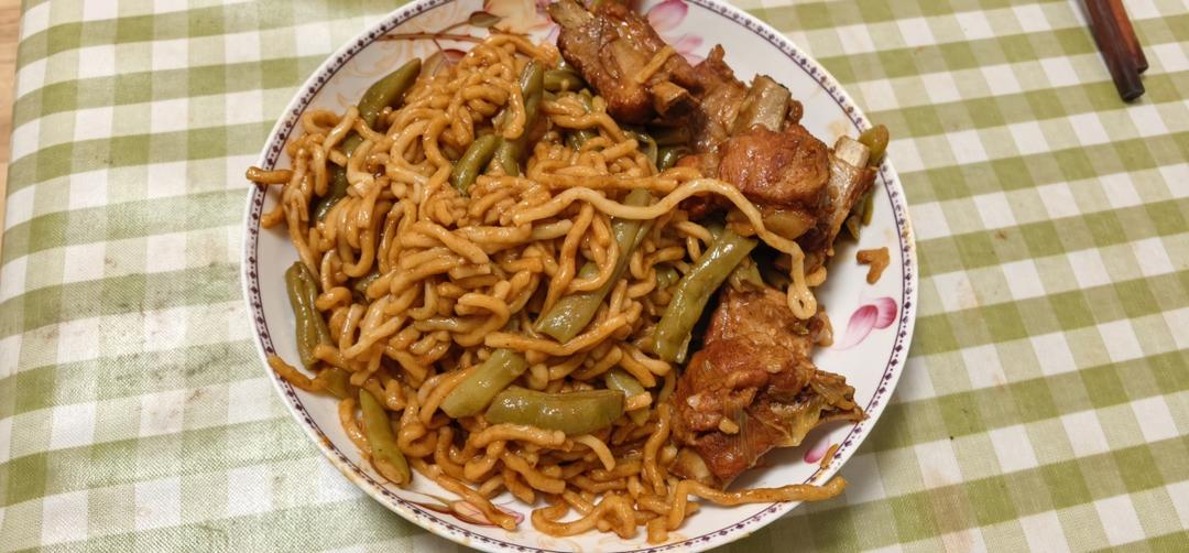 排骨豆角焖面