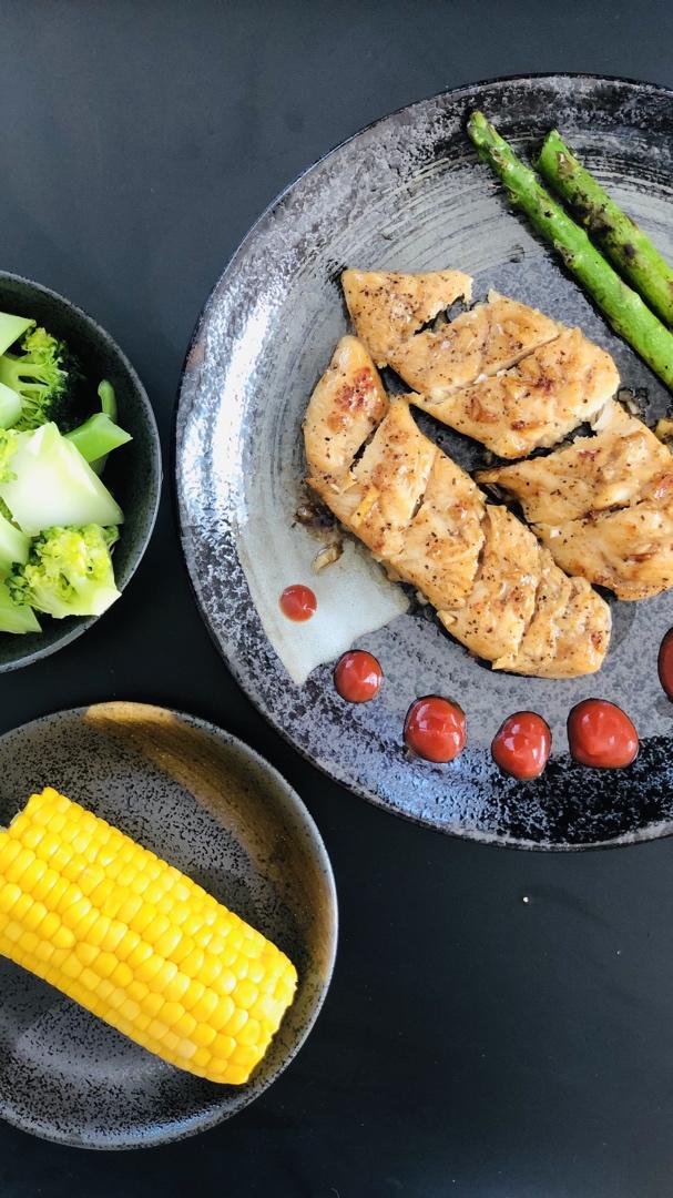 【嫩煎鸡胸肉】
