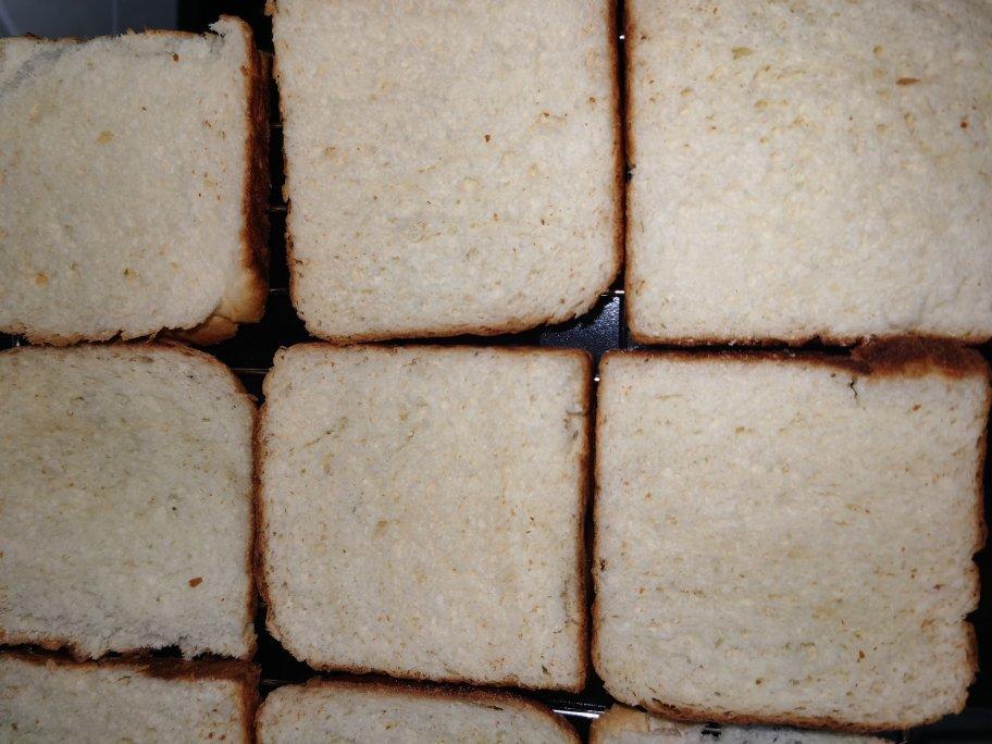 做一次就成功的牛奶吐司面包（手和面揉出手套膜）最后附全麦吐司