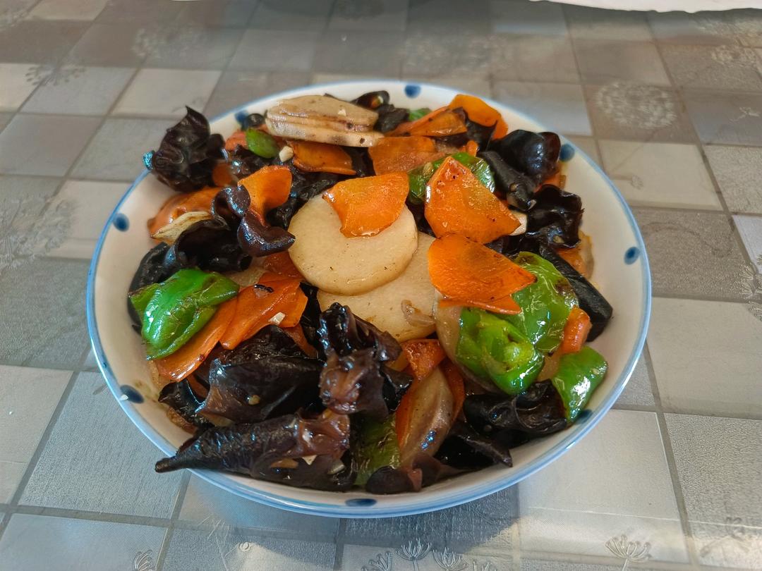 养生食谱之木耳炒山药