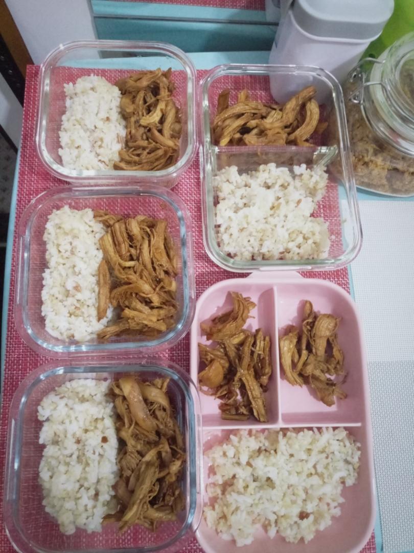 减脂三餐·电饭煲 | 酱香手撕鸡