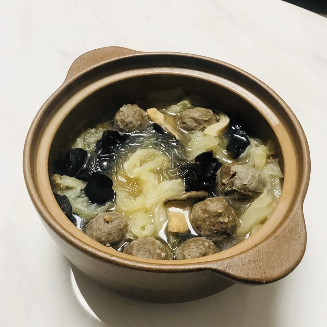 白菜肉圆粉丝煲