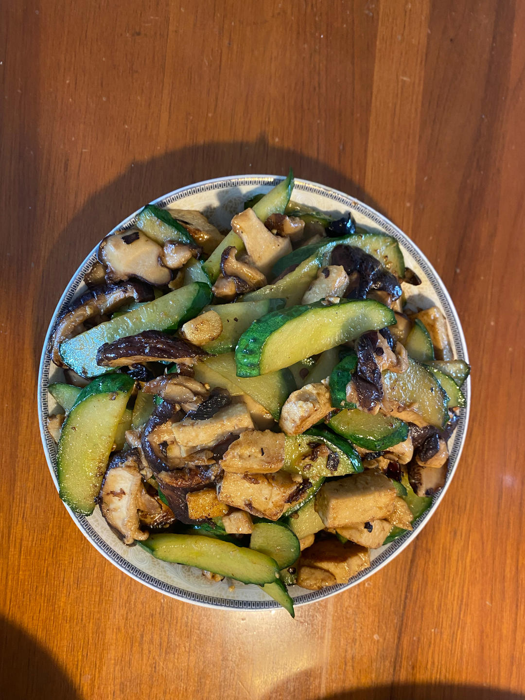 素炒三丁（干子香菇黄瓜）