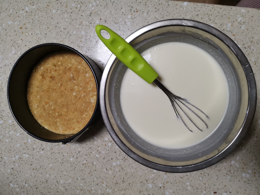 百香果冻酸奶芝士蛋糕（6寸）的做法 步骤6