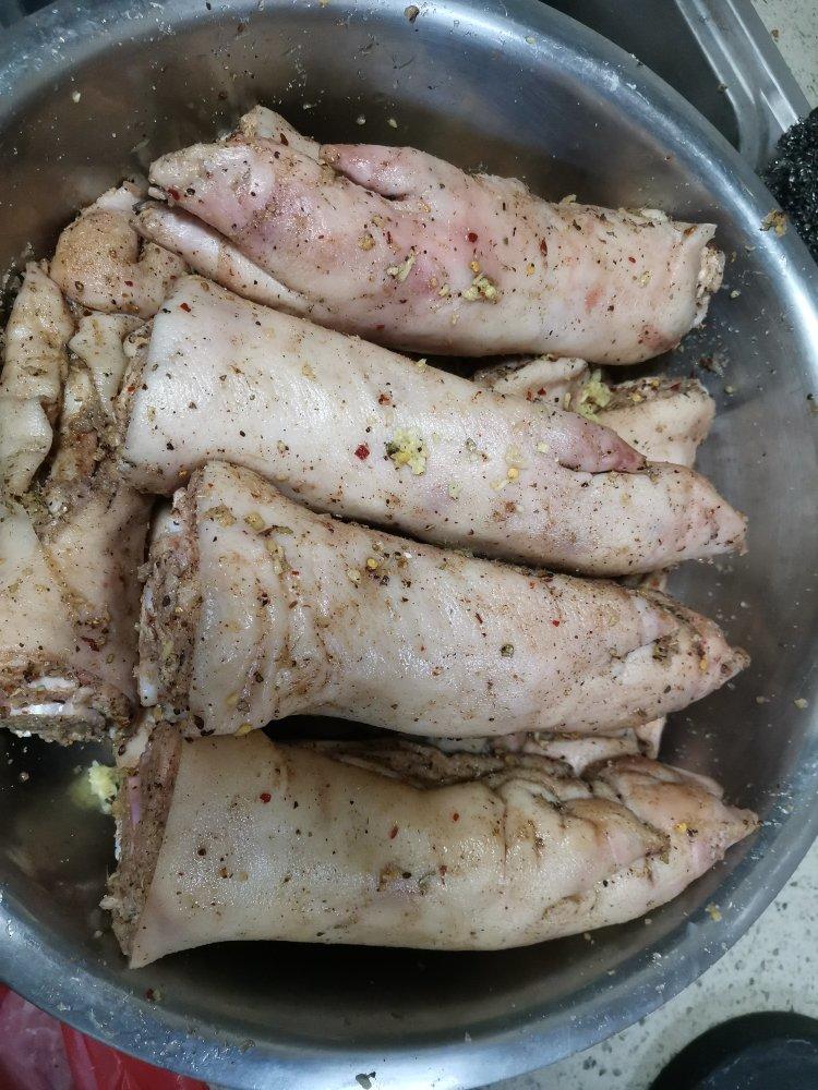 腌猪蹄