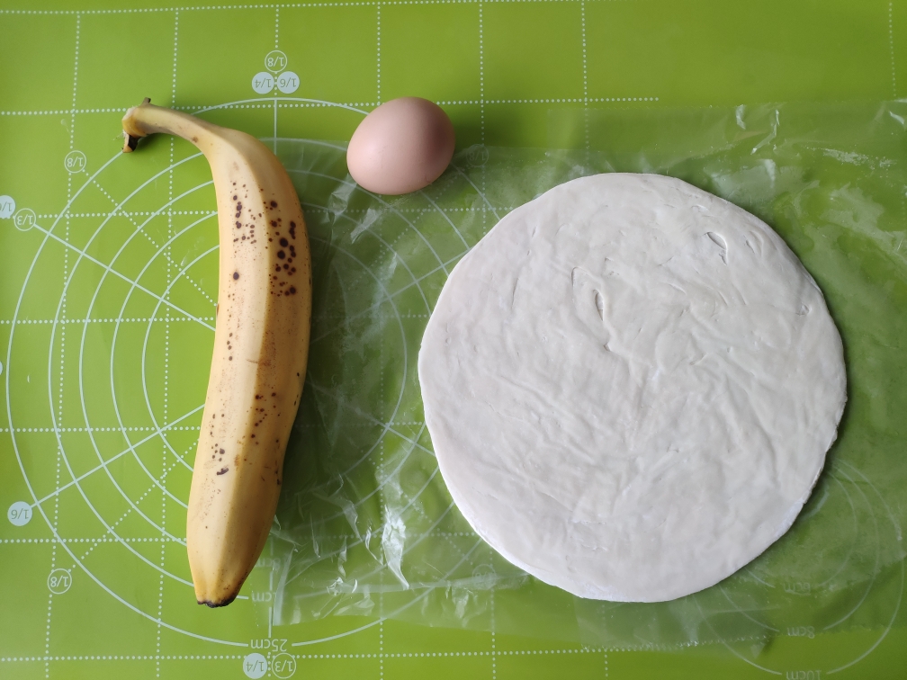 飞饼香蕉酥的做法 步骤1