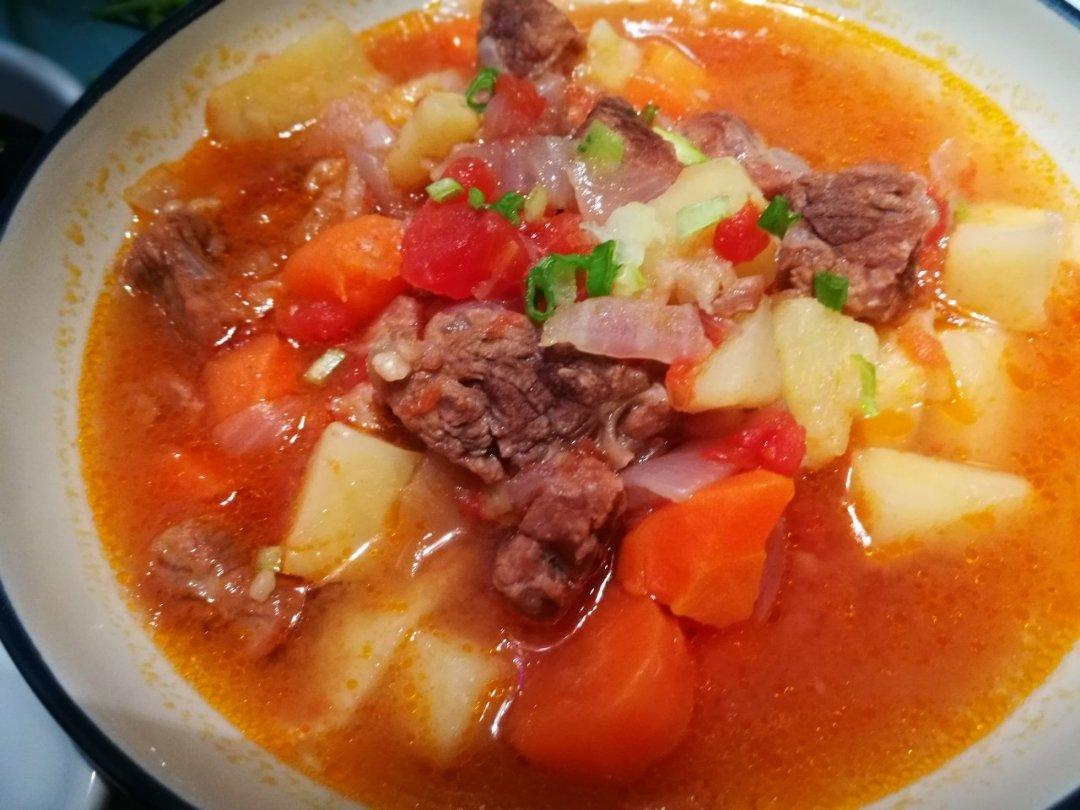 番茄土豆炖牛腩