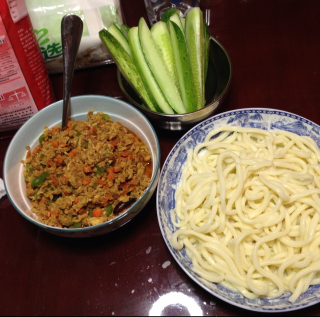 鸡蛋酱拌面条