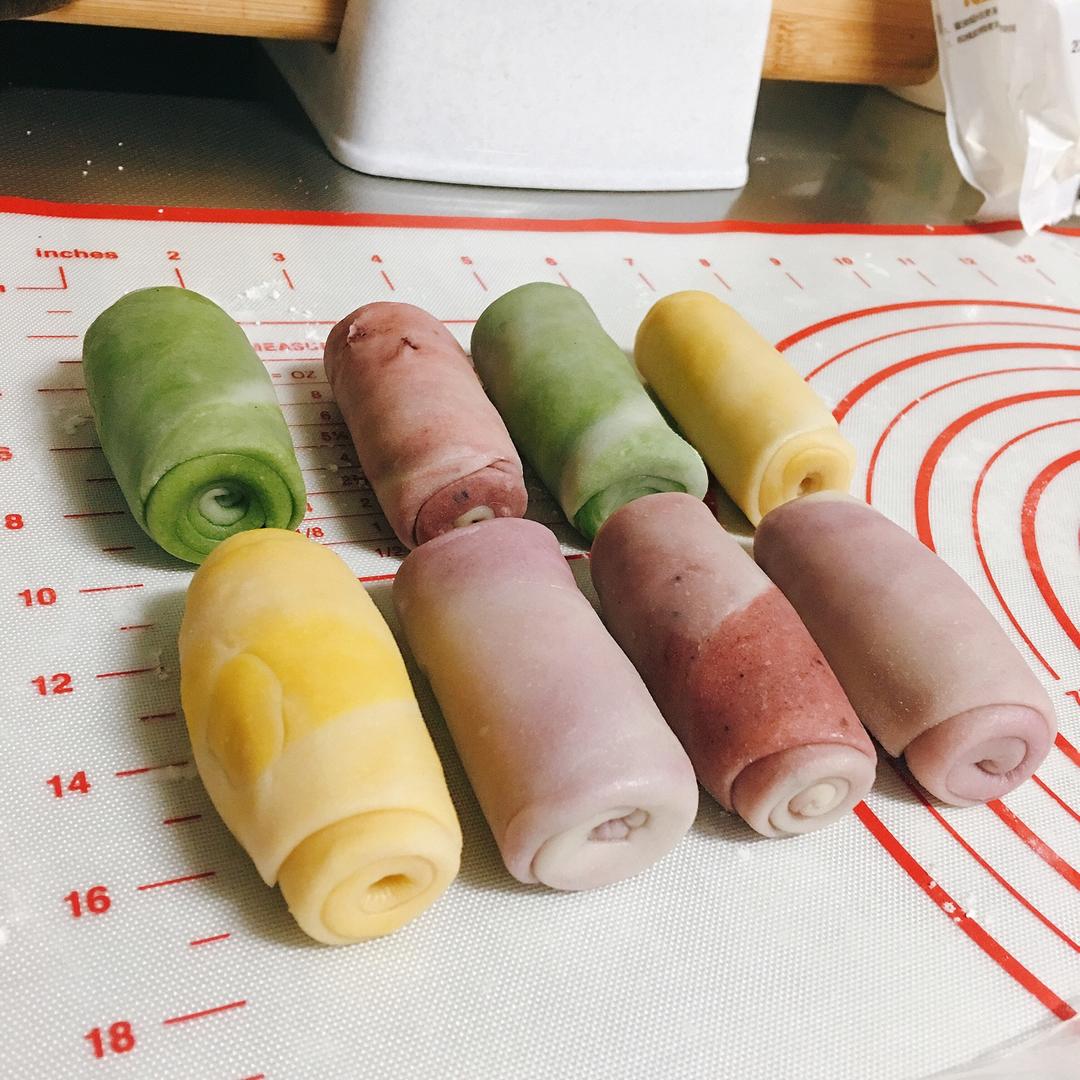 蛋黄酥~紫薯、抹茶、原味~花好月圆，中秋快乐~内附一次做六色蛋黄酥方法~