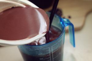 秋冬暖饮🍫巧克力奶茶的做法 步骤3