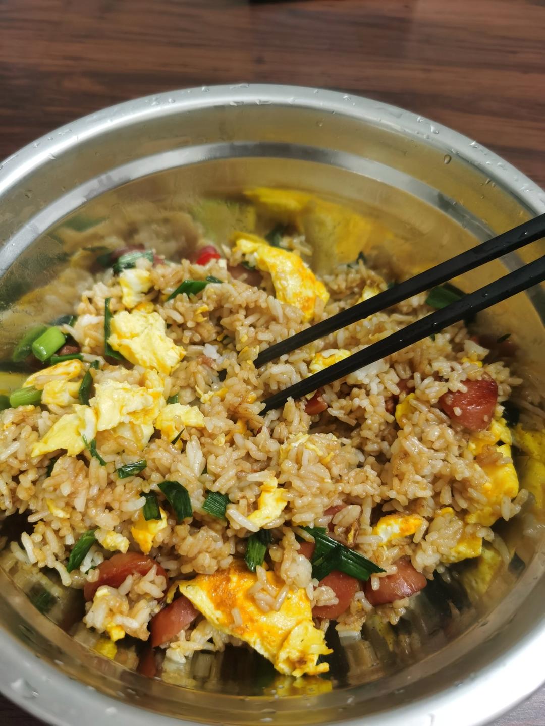 超级好吃的酱油火腿蛋炒饭！