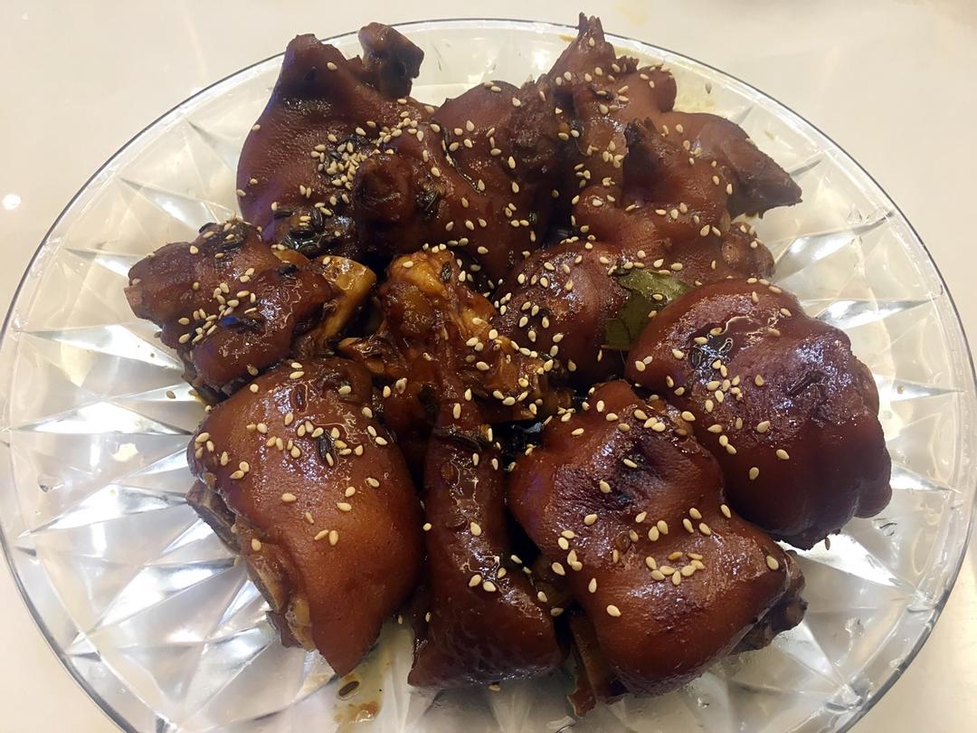 美味的家常菜：红烧猪蹄