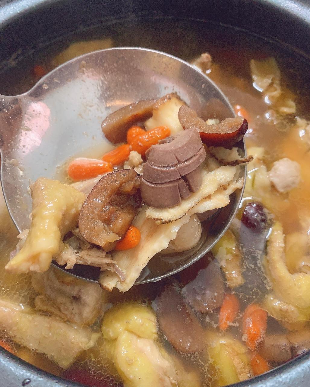 滋补猪腰汤的做法