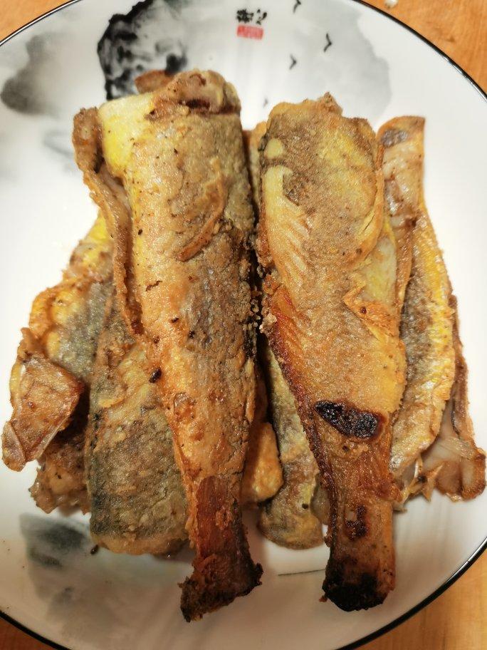 香煎小黄鱼