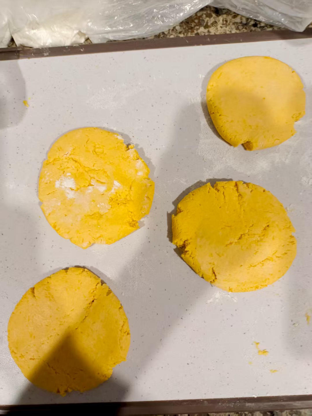 平底锅就能做，香甜软糯的南瓜饼，一次成功