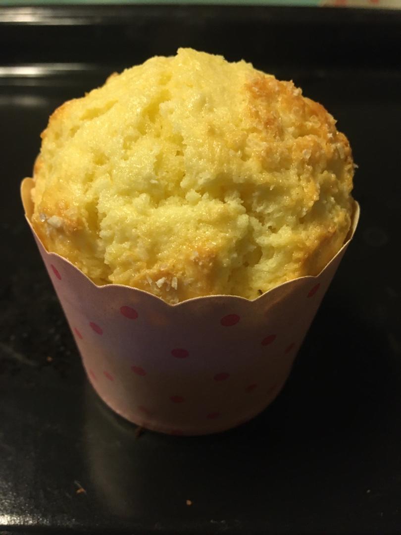 椰蓉蔓越莓玛芬蛋糕（超级好做）